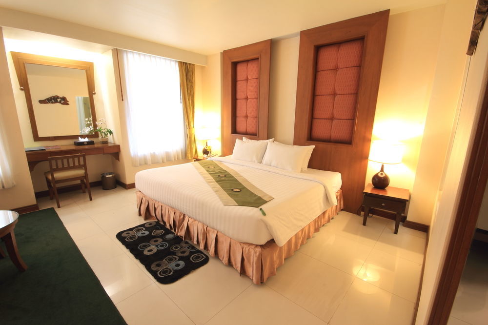 Отель Aiyara Palace 5*